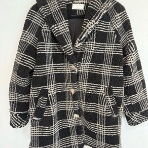 Z Supply Women's Black and White Teddy Jacket
